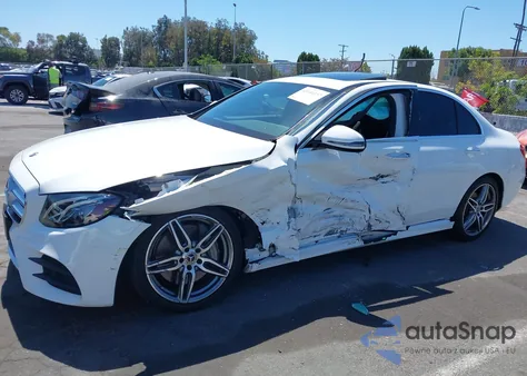 2020 Mercedes-Benz E 350 z USA, uszkodzony, nr VIN W1KZF8DB3LA842013